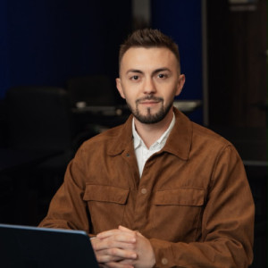 Lucian  Tamas