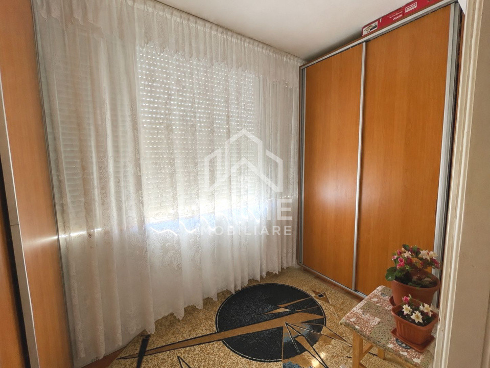 Apartamente de vanzare Cugir Central 6