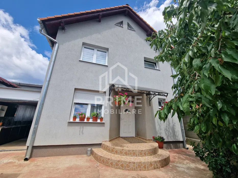 Case de vanzare Petresti Central 8