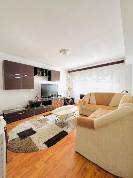 Apartamente de vanzare Cugir Central 6