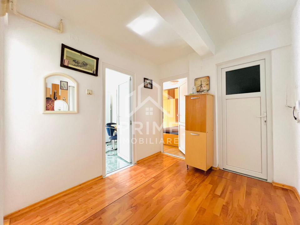 Apartamente de vanzare Cugir Central 7