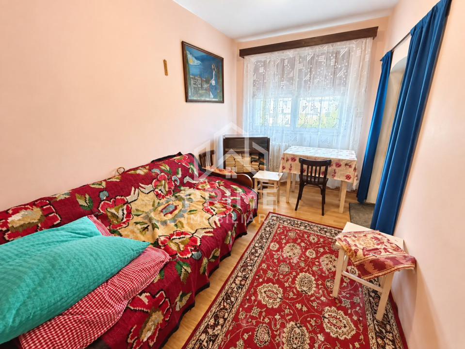 Apartamente de vanzare Cugir Central 2