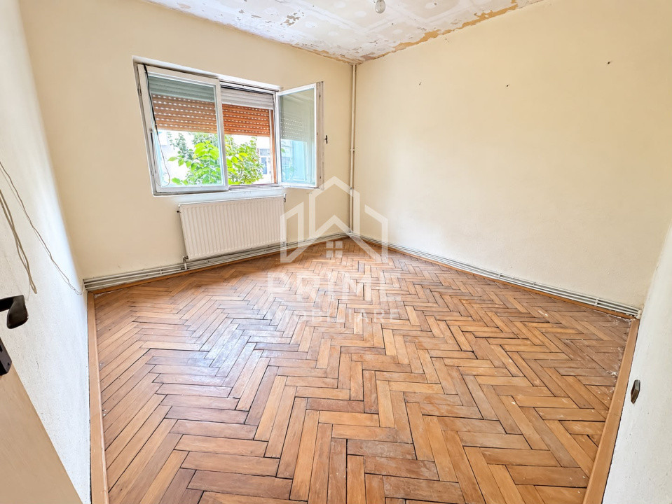 Apartamente de vanzare Cugir Central 1