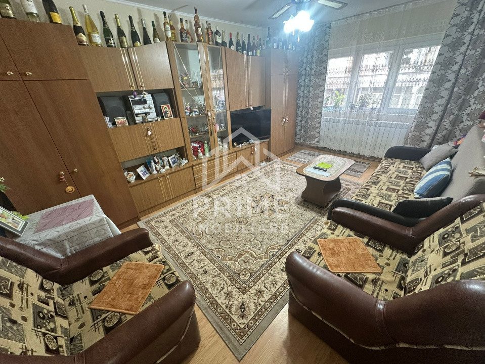 Apartamente de vanzare Cugir Central 1