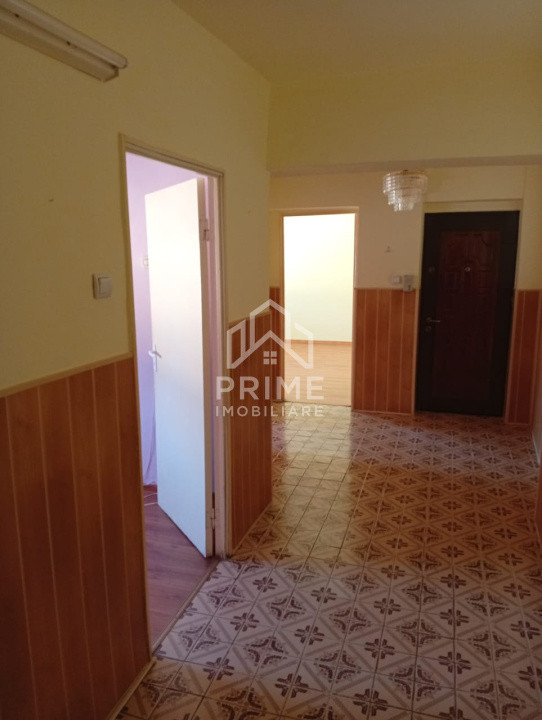 Apartamente de vanzare Cugir Central 7