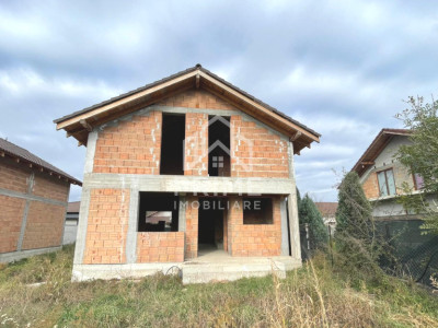 Casă la roșu | 3 dormitoare | zona Arex | Ampoi 3 | Alba Iulia