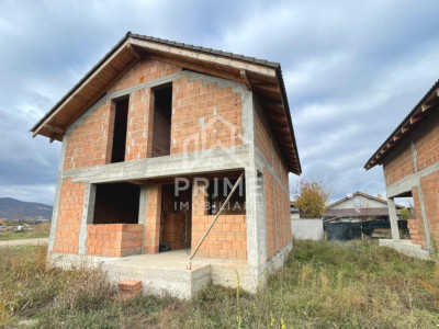 Casă la roșu | 3 dormitoare | zona Arex | Ampoi 3 | Alba Iulia | 123mp