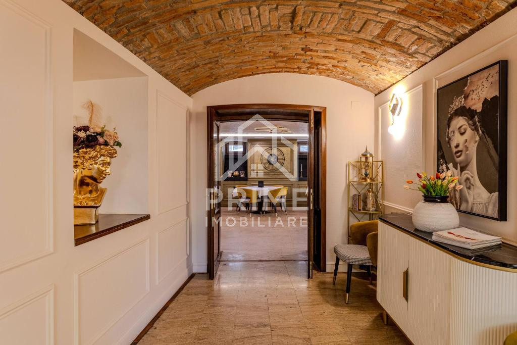 Hoteluri de vanzare Alba Iulia Central 2