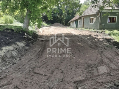 Teren intravilan 2180 mp | APA+CANALIZARE+ CURENT | HENIG | CASA DEMOLABILA.