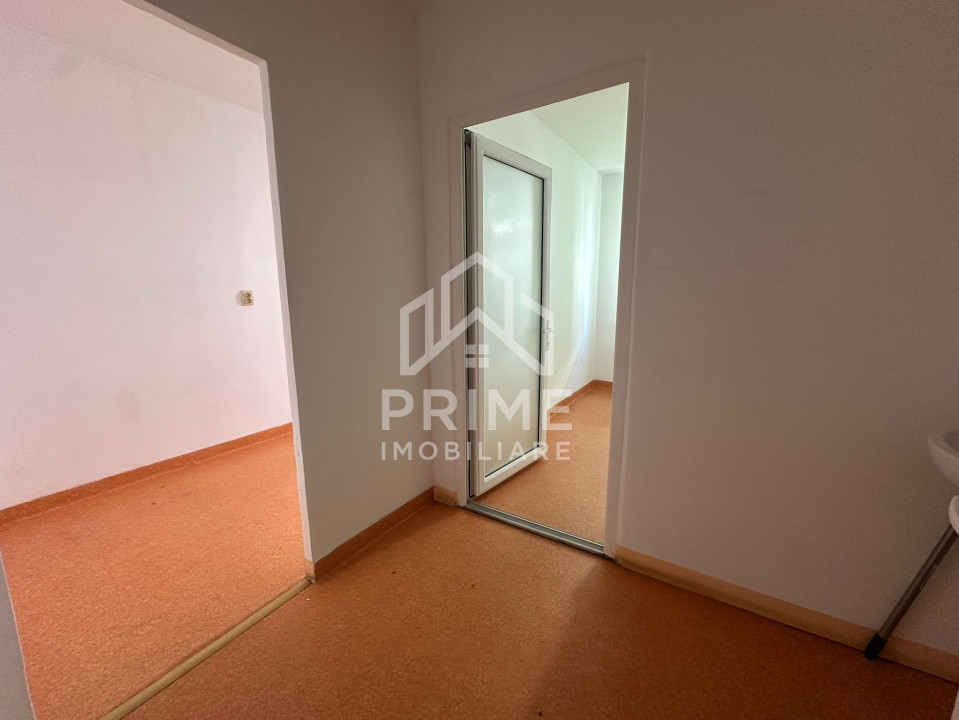 Spatii comerciale de inchiriat Cugir 8