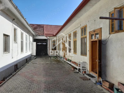 Casă spațioasă de vânzare – zonă ultracentrală, oportunitate excelentă investiți